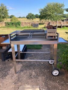 430 Stainless Steel Charcoal and Wood Fire BBQ – 900mm Mobile Braai with Ember Maker